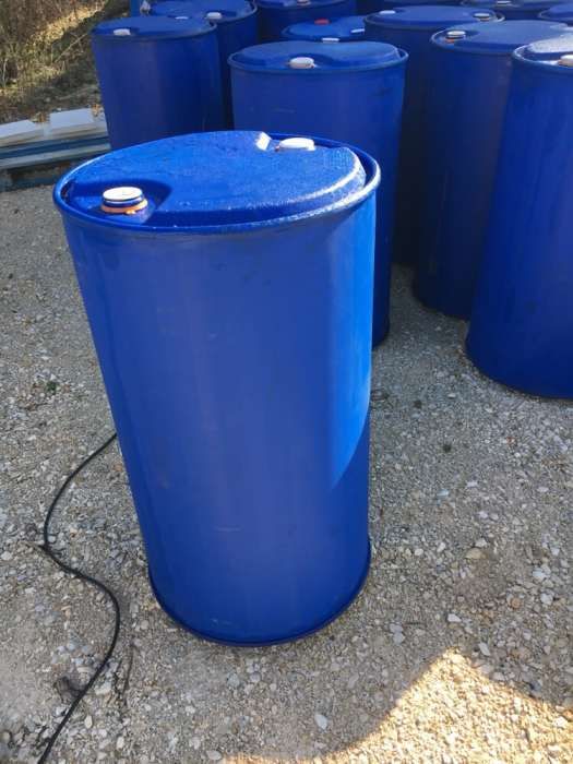 Barricas bidões 220 litros plástico