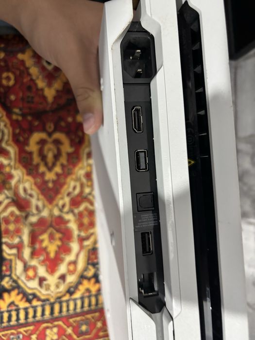 Ps4 pro,pracuje