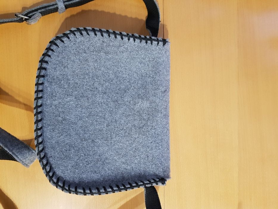 Torebka folk z filcu.