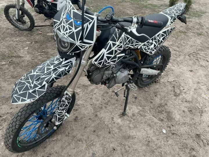 Продам лі бо обмен на авто