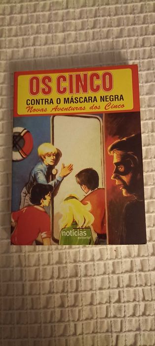 Livro de Enid Blyton coleção Os Cinco