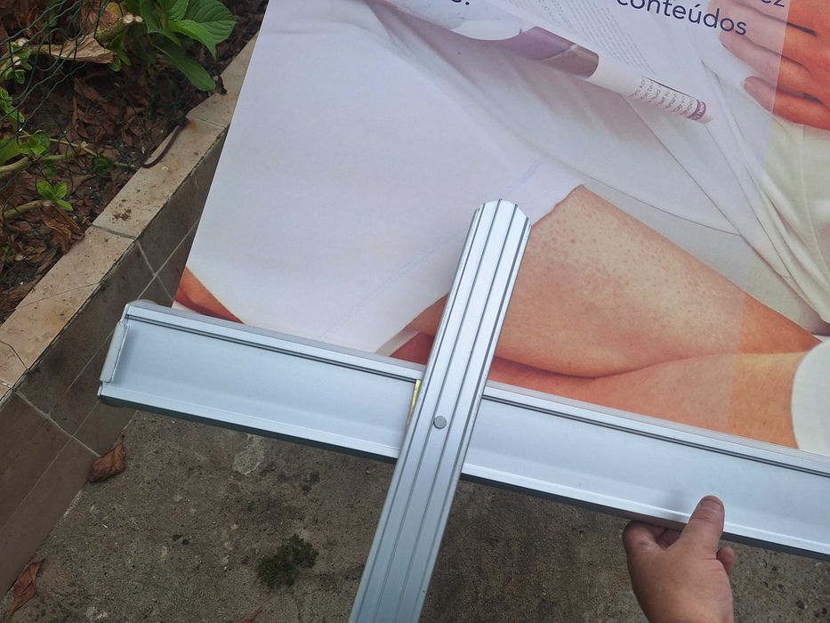 Suportes de aluminio para publicidade