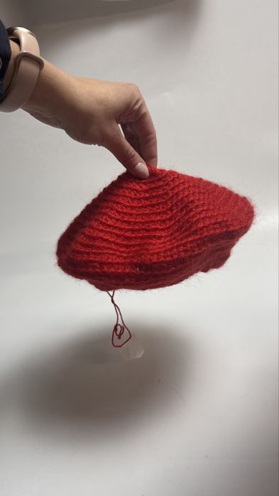 Beret czerwony, wełna