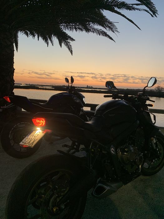 HONDA CB650R 2021- Muitos extras