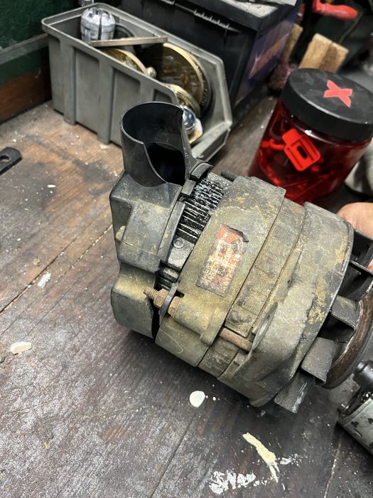 Alternador Jipe- UMM