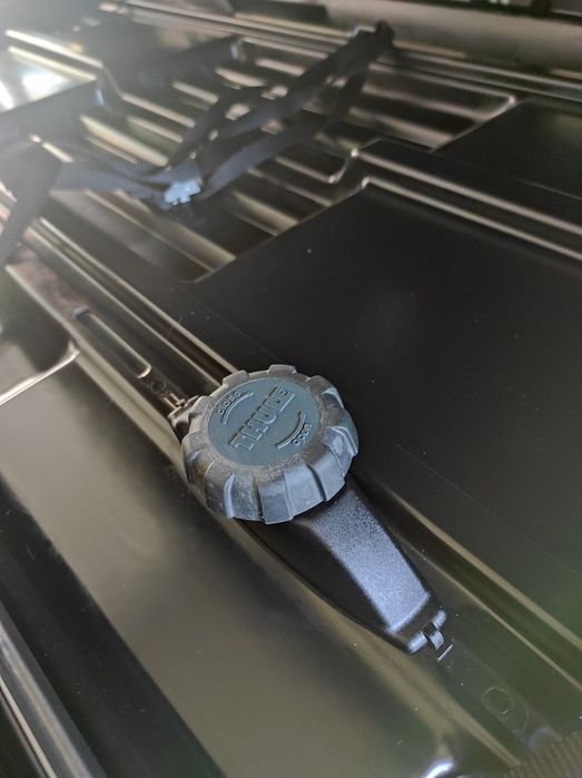 Bagageira Thule 800 + Barras 769+ Pés 757