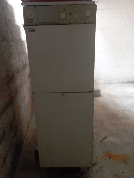 Caldeira a gasóleo com depósito em inox