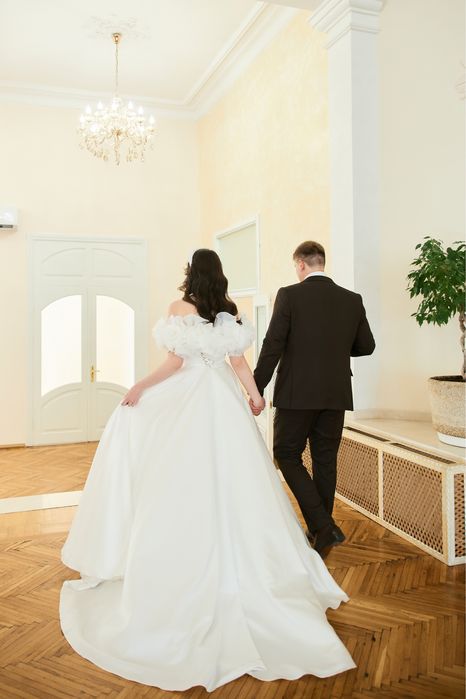 Весільна сукня Bazela