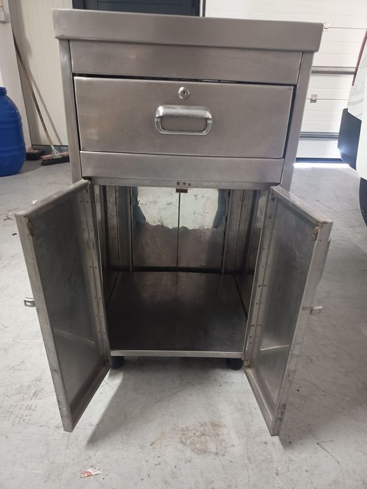 Móvel de Inox com portas e gaveta