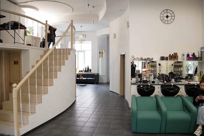 Оренда перукарського крісла