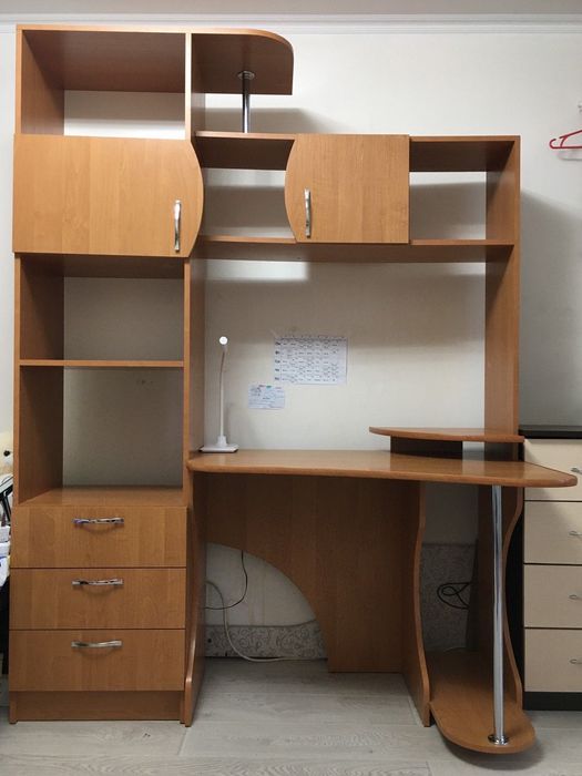 Продам письменный стол