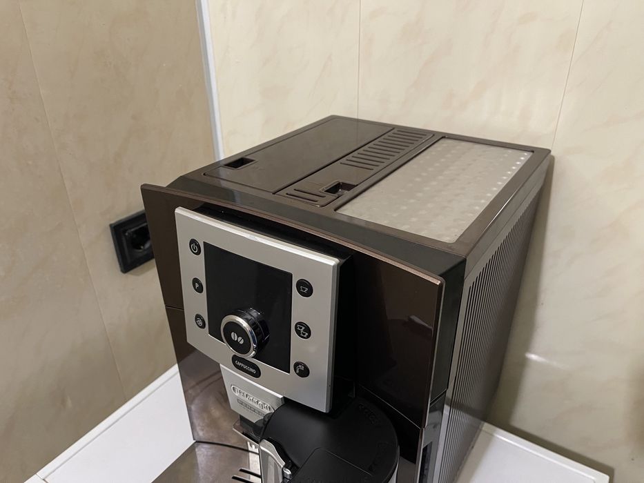 Кофемашина Delonghi ESAM 5500 Perfecta Cappuccino Кавомашина Delonghi