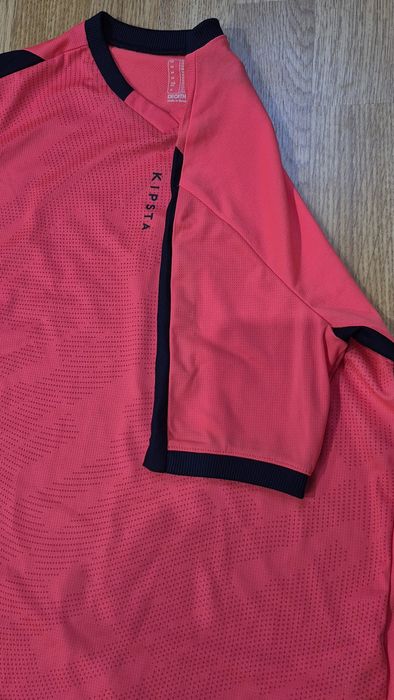 Футболка спортивна. Decathlon. kipsta.