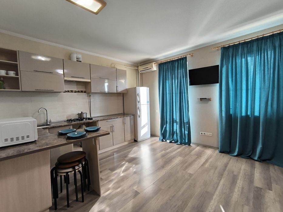 Свет есть.Посуточно свободна 1кк. ул.С.Рихтера новострой/близко центр