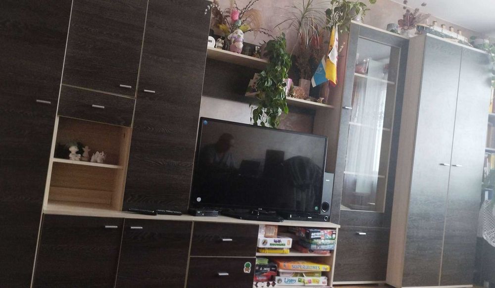 Meblościanka w kolorze brązowym  szerokość 370 cm