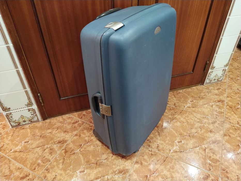 Mala Samsonite malas viagem casa quarto apartamento vivenda.