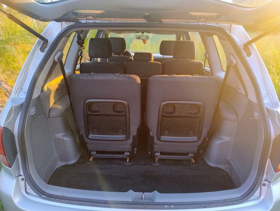 Toyota Avensis Verso