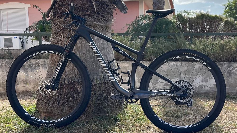 Specialized Epic Expert + RockShox SID SL Ultimate Brain (suspensão nova com garantia)