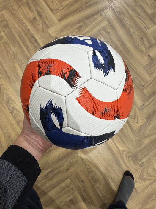 Piłka nożna Adidas Tiro Competition półprofesjonalna HT2426 r. 4