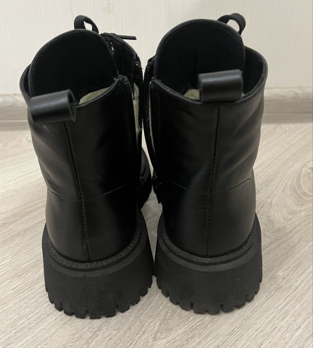 Шкіряні ботінкі зимові жіночі