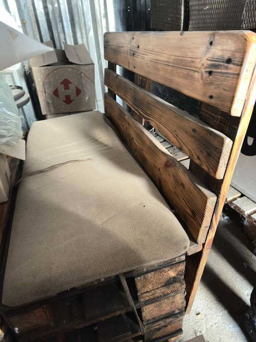 Міцний диван з палет (можна на вулицю)