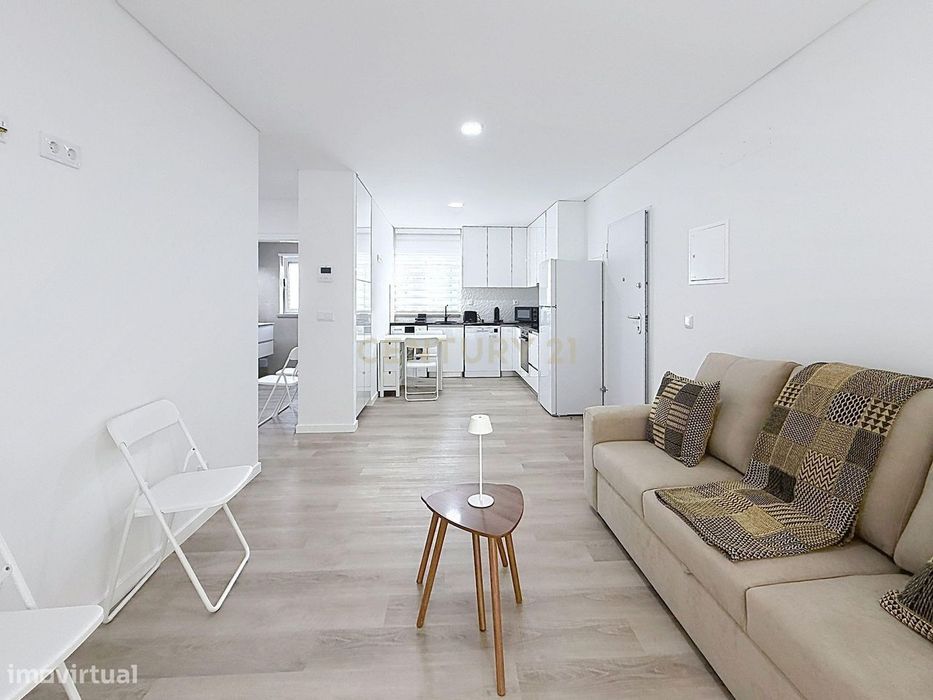 Apartamento T2 Novo - Arrendamento no Centro da Nazaré