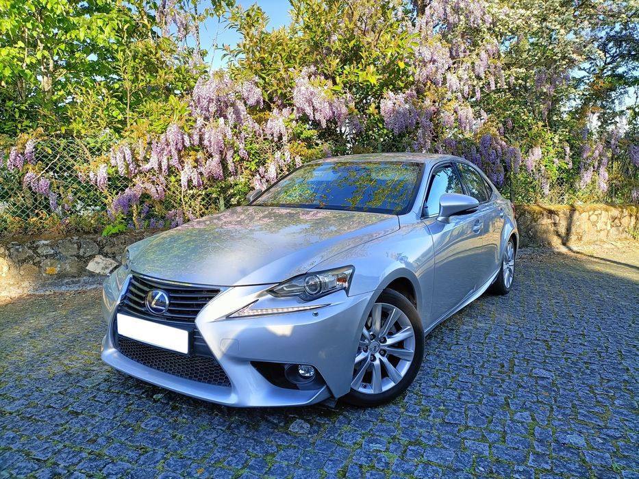 Vendo Lexus IS300h