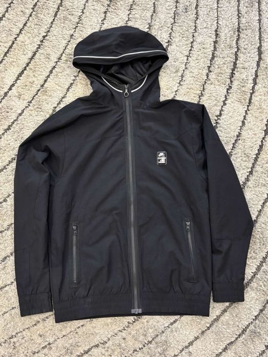 Куртка чоловіча Nike Sportswear Air Max Black HQ4902-010