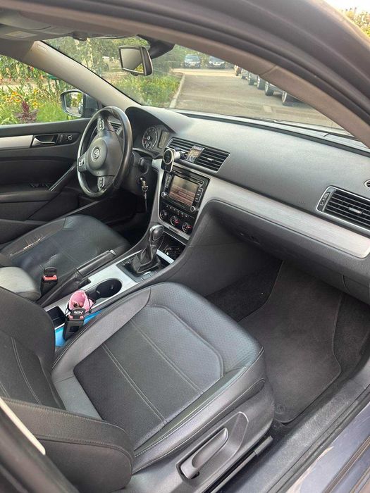Продається Volkswagen Passat 2012 року