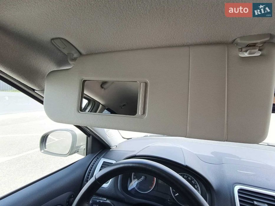 Skoda Fabia 2 2008, 1.6 бензин
