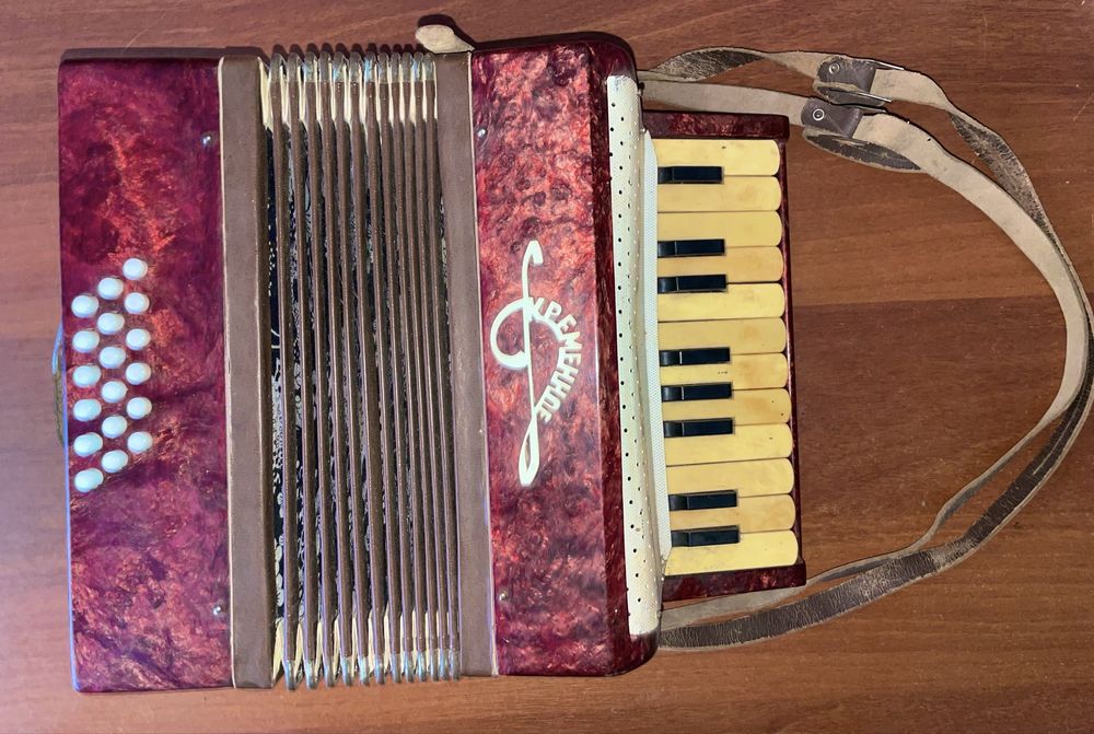 Дитячий акордеон Кременное (клавішний) | Робочий | СРСР