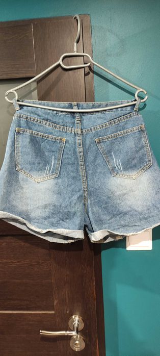Spodenki krótkie stan bdb r. M