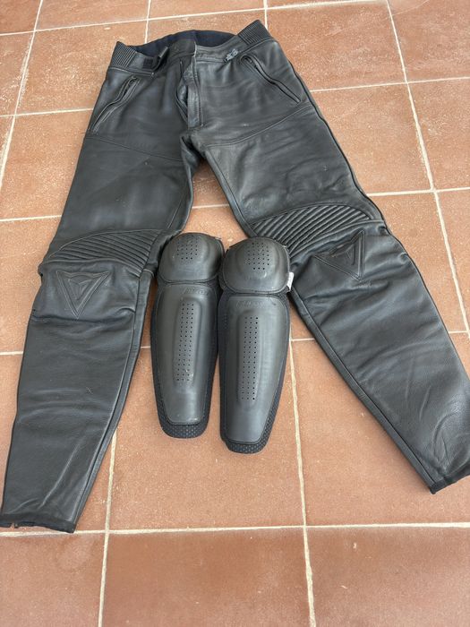 Calças Dainese em pele