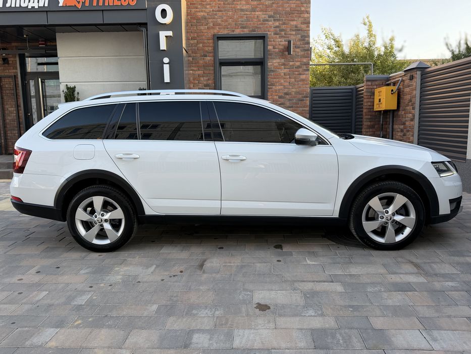 Skoda Octavia A7 Scout 4x4, 2.0 TDI , АКПП