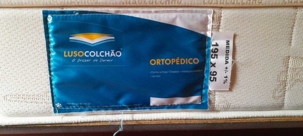 Cama Antiga em excelente estado