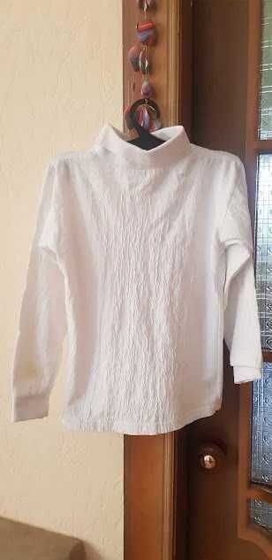 Гольф діфчинці біла водолазка 128 -134см