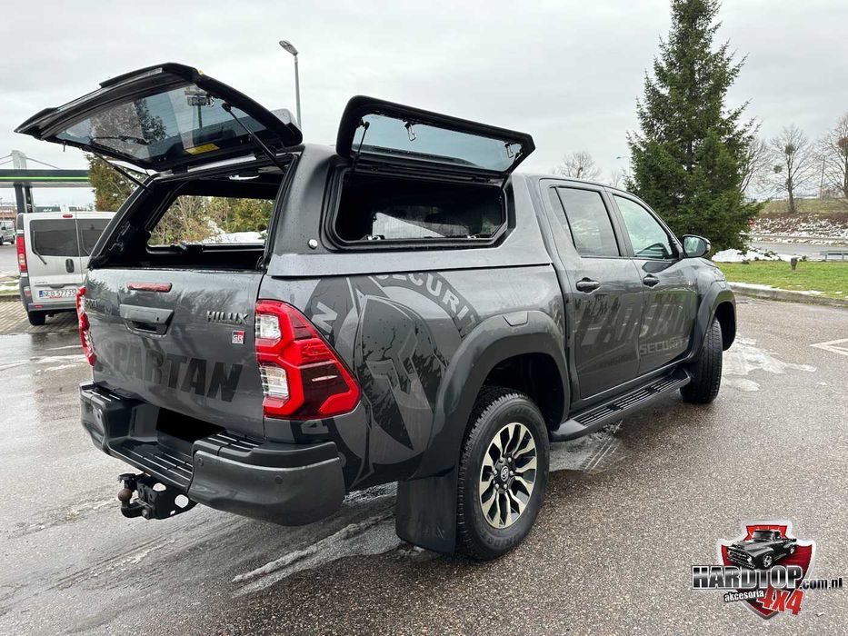 Zabudowa Toyota Hilux Revo Hardtop Premium VENTURE