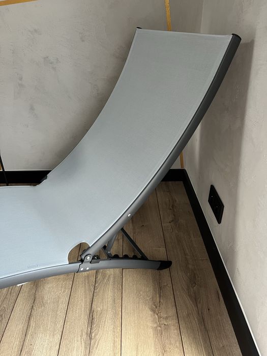 Nowoczesny leżak aluminiowy , szary