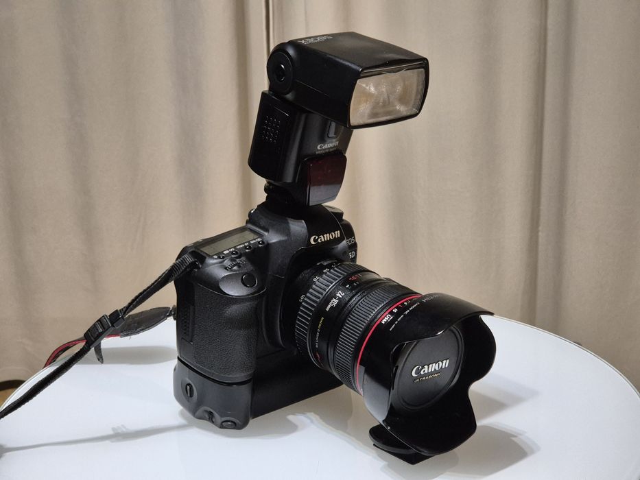 Canon EOS 5D Mark II + EF 24-105mm f/4L IS USM + Speedlite 580EX