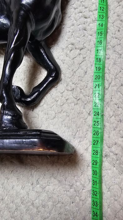 Статуетка коня лошади