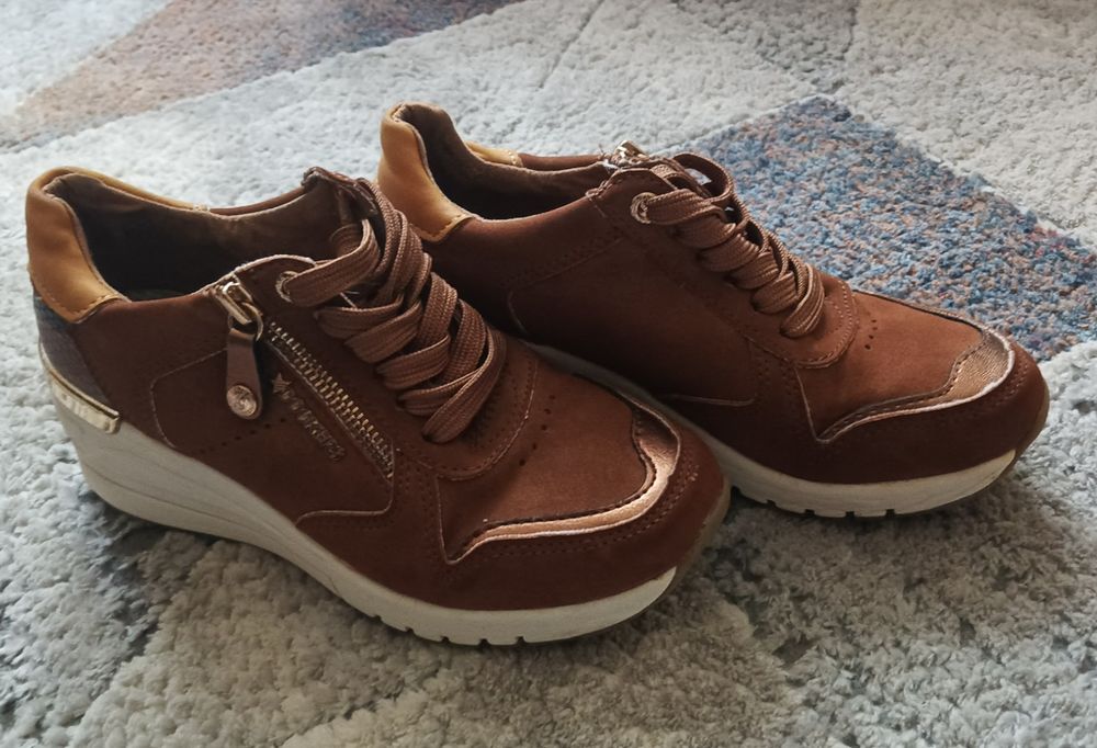 Buty damskie Sneakersy Dockers By Gerli r. 37