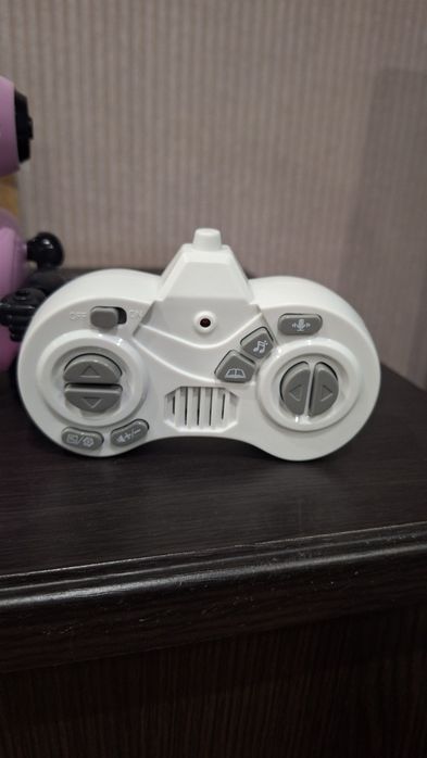 Іграшковий робот