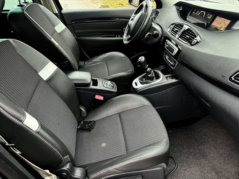 Samochód Renault Scenic Solar Navigacja Półskóry Bose
