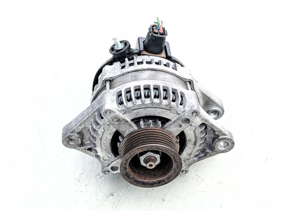 Генератор Toyota Altis Auris Blade Corolla E12 Runx 1.4 D-4D 2007-2012