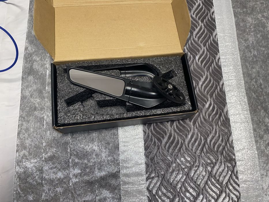 Espelhos retrovisores em aluminio