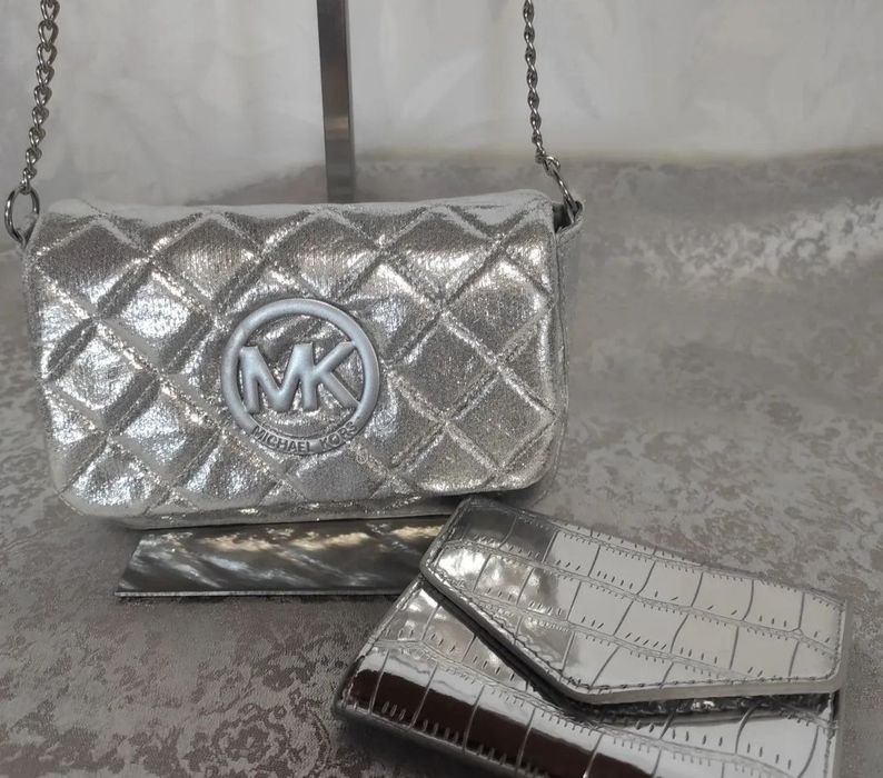 Mini mala luxo prateada com carteira adulto/criança portes incluídos)