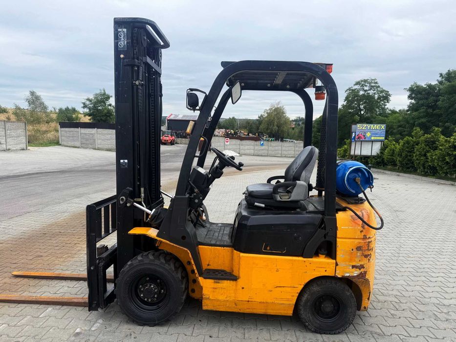 wózek widłowy terenowy HC CPQD18 LPG 1800kg Triplex 5.50m 2011r NISSAN