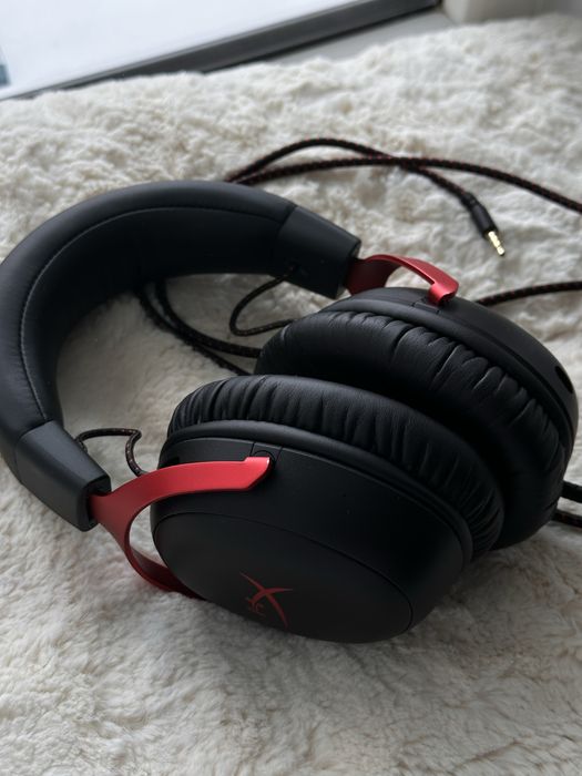 Навушники HyperX Cloud III