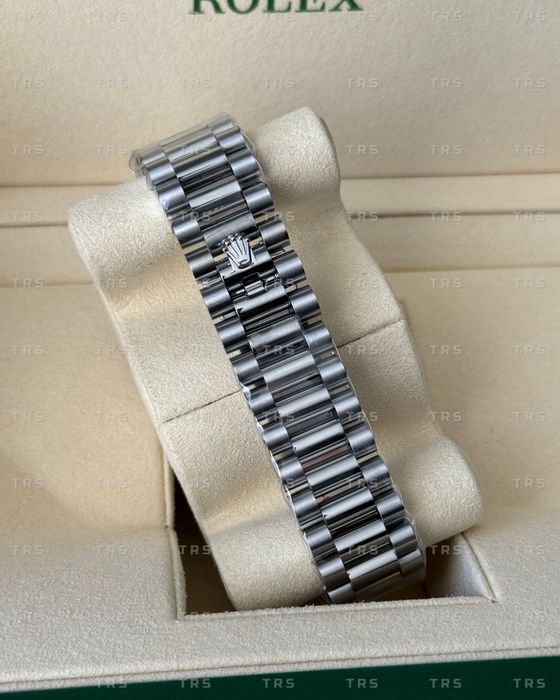 Годинник Day-Date 40mm 228239 Blue Ombre