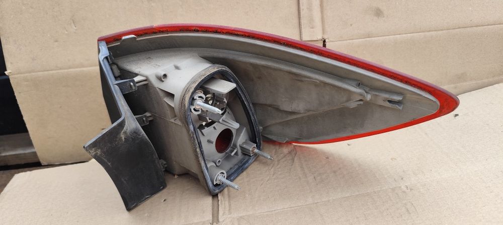 Ford Mondeo MK4 kombi 2007r.  Lampa tył prawa lewa komplet